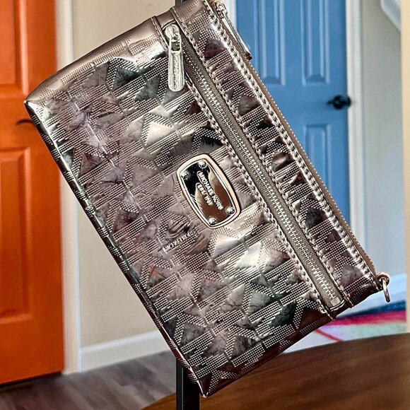 BRAND NEW WITHOUT TAG Michael Kors Pewter Wristlet Small Clutch 5" Tall 8" Wide - Picture 1 of 6